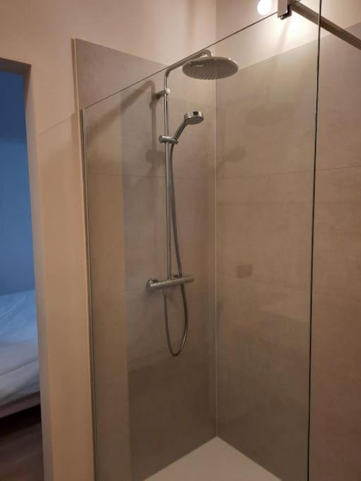 Kruisem Komo Hill Stays - Guestroom Komo Cosy מראה חיצוני תמונה